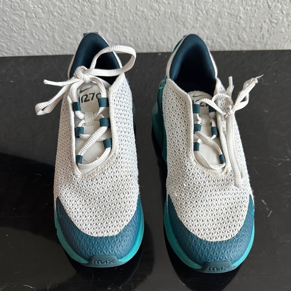 Used - Nike Air Max 270 GS Teal and White Sneakers - size 3Y - Picture 2 of 12